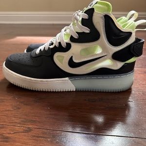 Used. Mens React Ghost Green Nike Air Force 1